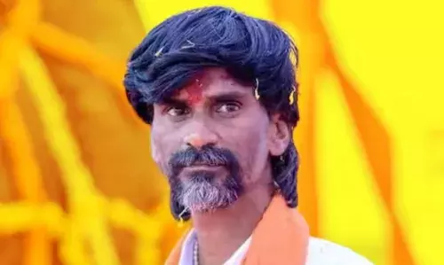 अधिसूचना जारी होने के बाद भी आंदोलन जारी रखने पर अड़े हुए हैं जरांगे-पाटील अधिसूचना जारी होने के बाद भी आंदोलन जारी रखने पर अड़े हुए हैं जरांगे-पाटील