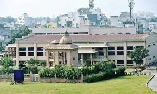 संघ मुख्यालय परिसर में फोटो और वीडियोग्राफी पर प्रतिबंध, ड्रोन उड़ाने वालों पर नजर संघ मुख्यालय परिसर में फोटो और वीडियोग्राफी पर प्रतिबंध, ड्रोन उड़ाने वालों पर नजर