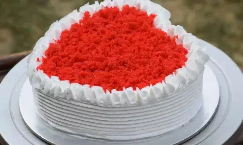 वेलेंटाइन डे पर अपने पार्टनर के लिए बनाइए रेड वेलवेट हार्ट केक, इस आसान रेसिपी से वेलेंटाइन डे पर अपने पार्टनर के लिए बनाइए रेड वेलवेट हार्ट केक, इस आसान रेसिपी से