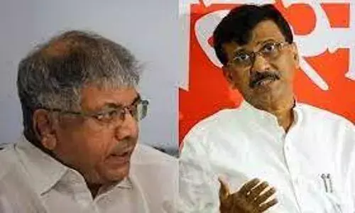 प्रकाश आंबेडकर की महा आघाडी में नहीं बन रही बात, राऊत बोले मजबूत हो रहा गठबंधन प्रकाश आंबेडकर की महा आघाडी में नहीं बन रही बात, राऊत बोले मजबूत हो रहा गठबंधन