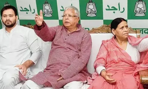 नौकरी के बदले जमीन हड़पने के मामले में परेशान है लालू परिवार, ईडी कर रही इन 7 मामलों पर पूछताछ नौकरी के बदले जमीन हड़पने के मामले में परेशान है लालू परिवार, ईडी कर रही इन 7 मामलों पर पूछताछ