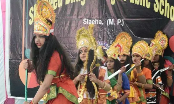 विद्यालय में वार्षिक उत्सव का हुआ आयोजन