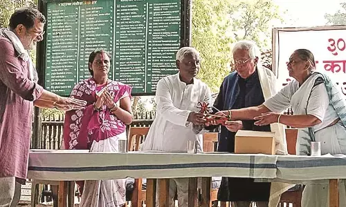 बापू एक विचार, एक क्रांति आंधी, अब तो देश में हो रही है लोकतंत्र की हत्या