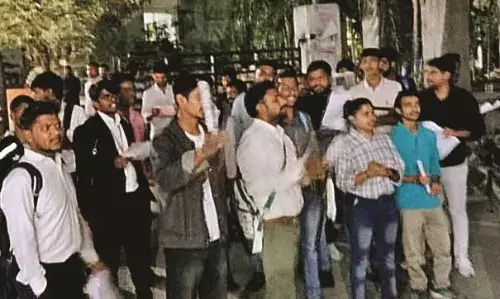 हिंदी विश्वविद्यालय ने विद्यार्थियों को महात्मा गांधी की पुण्यतिथि मनाने से रोका!