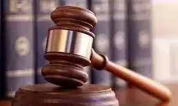 कामरा समेत कई याचिकाओं में खंडित फैसला, तीसरे न्यायाधीश के पास जाएगा मामला