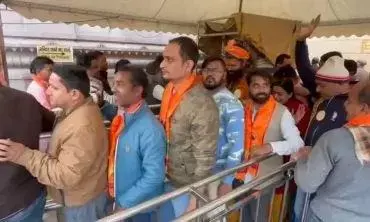 व्यास जी के तहखाने में पूजा के बाद अब मूर्तियों का दर्शन हुआ शुरू, भक्तों की उमड़ी भारी भीड़