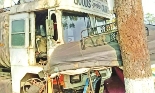 दो जिलों में अलग अलग हादसों में दो की दर्दनाक मौत, नौ हुए बुरी तरह से घायल