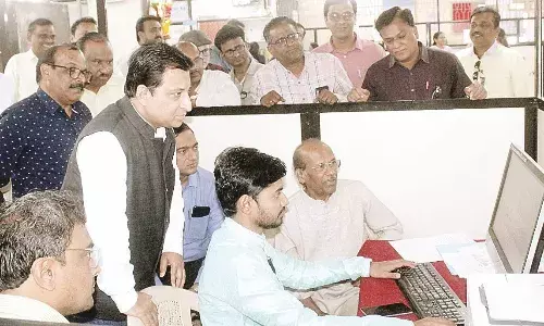 जिला कोषागार में ई-बिलिंग प्रणाली, भीमराव पांचाले की उपस्थिति में शुभारंभ जिला कोषागार में ई-बिलिंग प्रणाली, भीमराव पांचाले की उपस्थिति में शुभारंभ