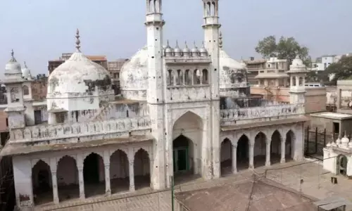 ज्ञानवापी पर कोर्ट के फैसले को लेकर बोला मुस्लिम पर्सनल लॉ बोर्ड, अदालत में मुस्लिम पक्ष को दलीलें रखने का नहीं मिला मौका ज्ञानवापी पर कोर्ट के फैसले को लेकर बोला मुस्लिम पर्सनल लॉ बोर्ड, अदालत में मुस्लिम पक्ष को दलीलें रखने का नहीं मिला मौका
