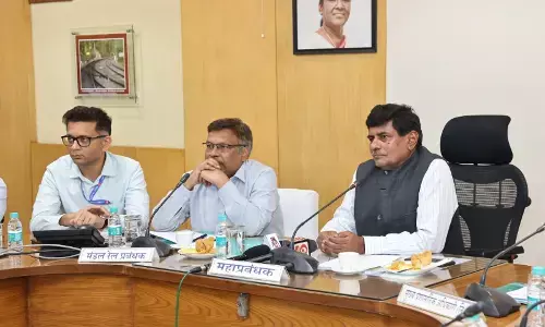 नागपुर-हैदराबाद के लिए वंदे भारत चलाने का प्रस्ताव, नागपुर रेलवे स्टेशन को विश्व स्तरीय रेलवे स्टेशन बनाने की योजना