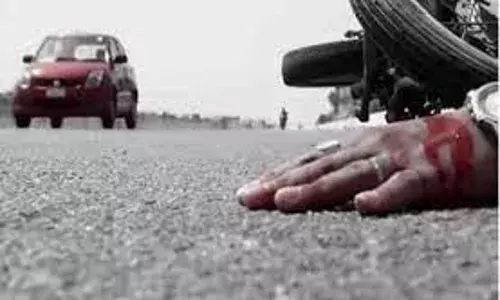 सात युवकों को कार से कुचलकर मारने का प्रयास,चार युवकों की हालत नाजुक, चार युवक गिरफ्तार