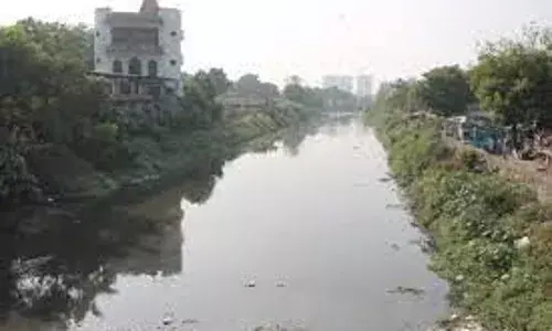 6 पोकलेन नदी सफाई अभियान में शामिल,संसाधनों की कमी से कछुआ गति से चल रहा था काम