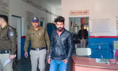 जिला बदर का आरोपी भेजा गया जेल, आधा दर्जन से ज्यादा गंभीर अपराध कोतवाली में पंजीबद्ध जिला बदर का आरोपी भेजा गया जेल, आधा दर्जन से ज्यादा गंभीर अपराध कोतवाली में पंजीबद्ध