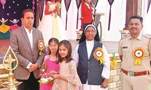 परिवार में दादा-दादी का होना भारतीय संस्कृति का प्रतीक है - अनिल देशमुख