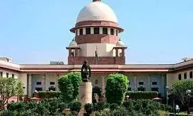 शिंदे गुट विधायकों को अयोग्य ठहराए नहीं जाने के मामले में याचिका सूचीबद्ध करने पर सहमत