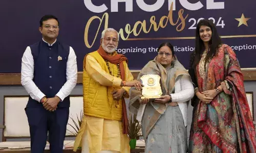 सेज यूनिवर्सिटी में शिक्षक सम्मान कार्यक्रम स्टूडेंट्स चॉइस अवार्ड का आयोजन