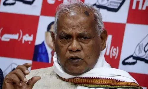 फ्लोर टेस्ट को लेकर जीतन राम मांझी ने दिया बड़ा बयान, क्या तेजस्वी के खेला अभी बाकी है पर लगा जाएगा फुल स्टॉप? फ्लोर टेस्ट को लेकर जीतन राम मांझी ने दिया बड़ा बयान, क्या तेजस्वी के खेला अभी बाकी है पर लगा जाएगा फुल स्टॉप?