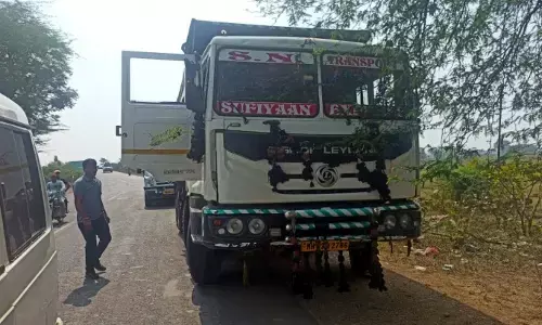 प्रशासन की साठगांठ से साखरा क्षेत्र में धड़ल्ले से चल रही है रेत की तस्करी