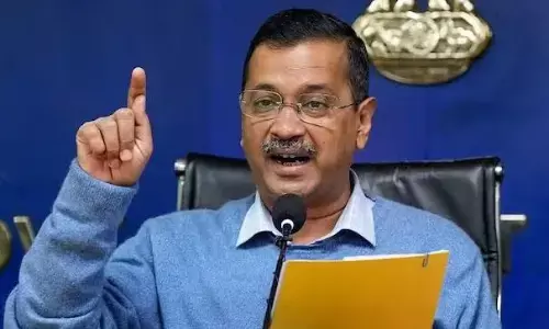 पीए के आवास पर ईडी की छापेमारी पर बौखलाए केजरीवाल, बोले - सभी रेड और गिरफ्तारियां सिर्फ राजनीतिक द्वेष के तहत की जा रही हैं पीए के आवास पर ईडी की छापेमारी पर बौखलाए केजरीवाल, बोले - सभी रेड और गिरफ्तारियां सिर्फ राजनीतिक द्वेष के तहत की जा रही हैं