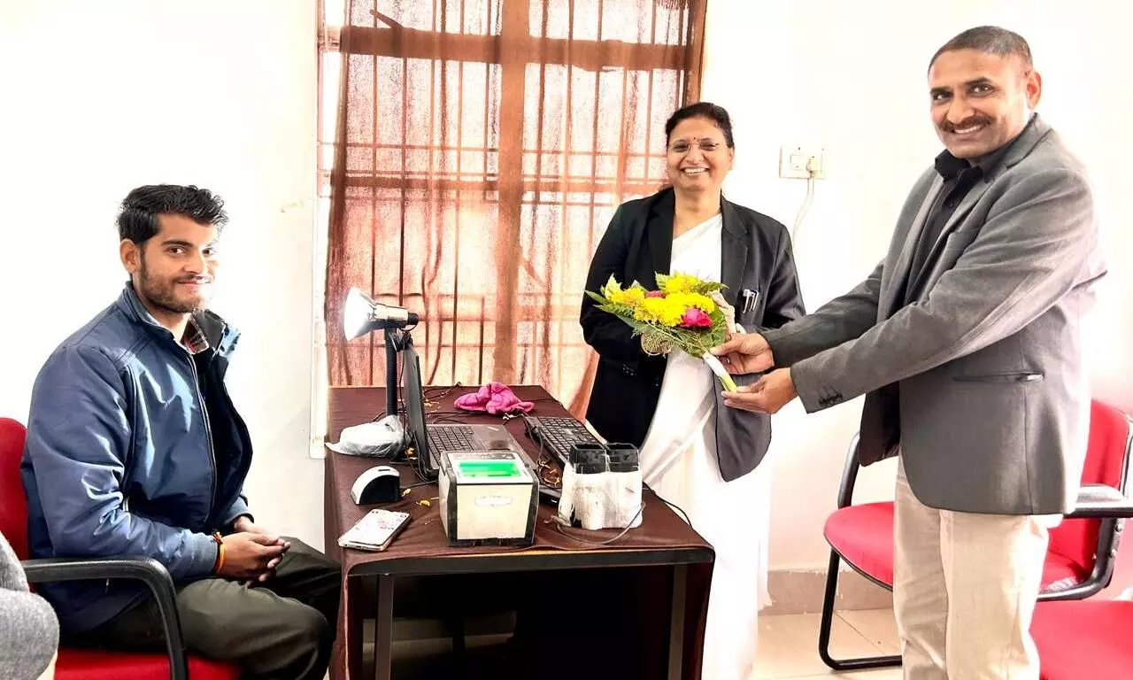 जिला न्यायालय में लगाया गया आधार कार्ड बनवाने व अपडेट करवाने हेतु विशेष शिविर जिला न्यायालय में लगाया गया आधार कार्ड बनवाने व अपडेट करवाने हेतु विशेष शिविर