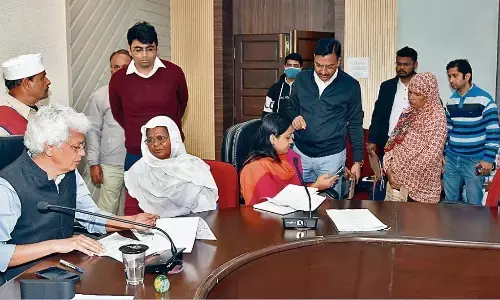 स्कॉलरशिप पोर्टल खोलने छात्रा ने लगाई गुहार स्कॉलरशिप पोर्टल खोलने छात्रा ने लगाई गुहार