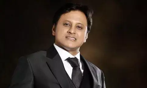 उद्धव ठाकरे गुट के बड़े नेता अभिषेक घोसालकर पर हुई फायरिंग, मुंबई पुलिस ने शुरू की जांच, आरोपी ने की खुदकुशी उद्धव ठाकरे गुट के बड़े नेता अभिषेक घोसालकर पर हुई फायरिंग, मुंबई पुलिस ने शुरू की जांच, आरोपी ने की खुदकुशी