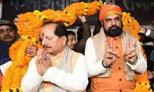 फ्लोर टेस्ट से पहले बोधगया में लगेगा बीजेपी विधायकों का जमावड़ा, तेजस्वी के बयान खेला अभी बाकी है को मिल रही है तूल फ्लोर टेस्ट से पहले बोधगया में लगेगा बीजेपी विधायकों का जमावड़ा, तेजस्वी के बयान खेला अभी बाकी है को मिल रही है तूल