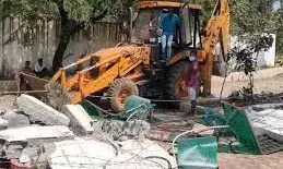 फटकार लगते ही चला बुलडोजर : डेढ़ माह में 756 अवैध निर्माण ढहाए, अब तक  1403 अतिक्रमण साफ फटकार लगते ही चला बुलडोजर : डेढ़ माह में 756 अवैध निर्माण ढहाए, अब तक  1403 अतिक्रमण साफ
