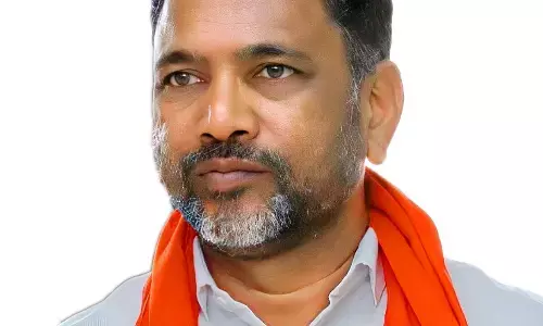 परिणय फुके को बधाई देना पड़ा भारी, शिवसेना उद्धव गुट ने राजू हरणे को जिला प्रमुख पद से हटाया