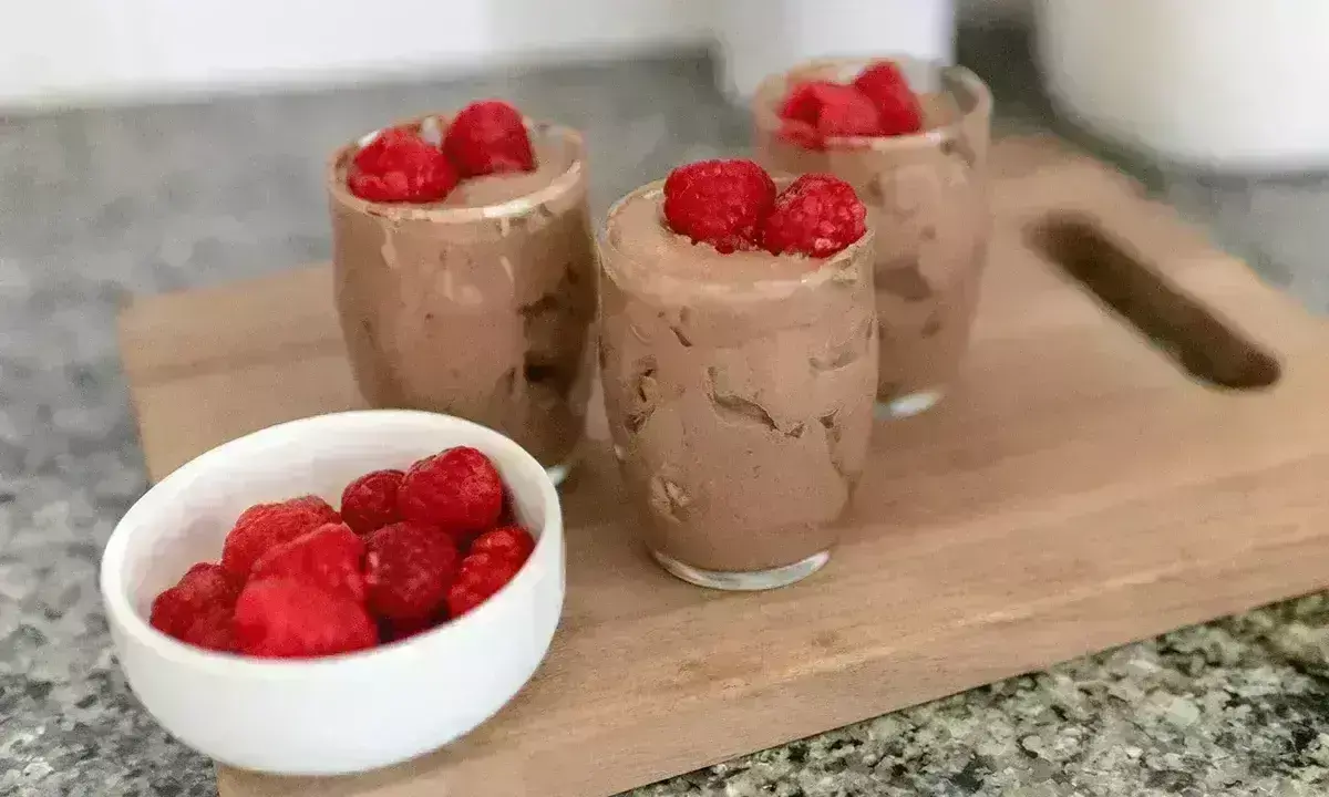 वेलेंटाइन डे पर अपने पार्टनर के लिए बनाएं चॉकलेट रास्पबेरी पुडिंग, यहां रही रेसिपी