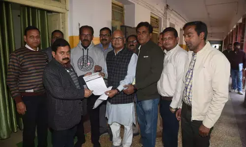 केन्द्र के समान मंहगाई भत्तो, पुरानी पेंशन बहाली और पदोन्नति प्रक्रिया को किया जाए लागू केन्द्र के समान मंहगाई भत्तो, पुरानी पेंशन बहाली और पदोन्नति प्रक्रिया को किया जाए लागू
