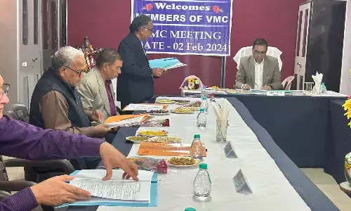 कलेक्टर ने जवाहर नवोदय विद्यालय को किया बैंड, ड्रम वाद्य यंत्र भेंट