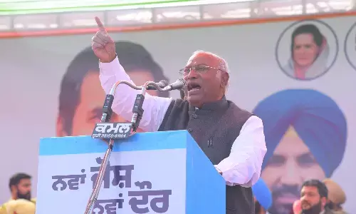 किसानों को लेकर मोदी सरकार पर मल्लिकार्जुन खरगे ने बोला हमला, कहा- अन्नदाता से केंद्र सरकार बात नहीं करना चाहती