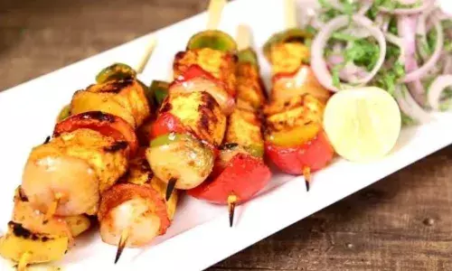 अफगानी पनीर टिक्का घर बैठे करें तैयार, रेसिपी की लोग करेंगे तारीफ