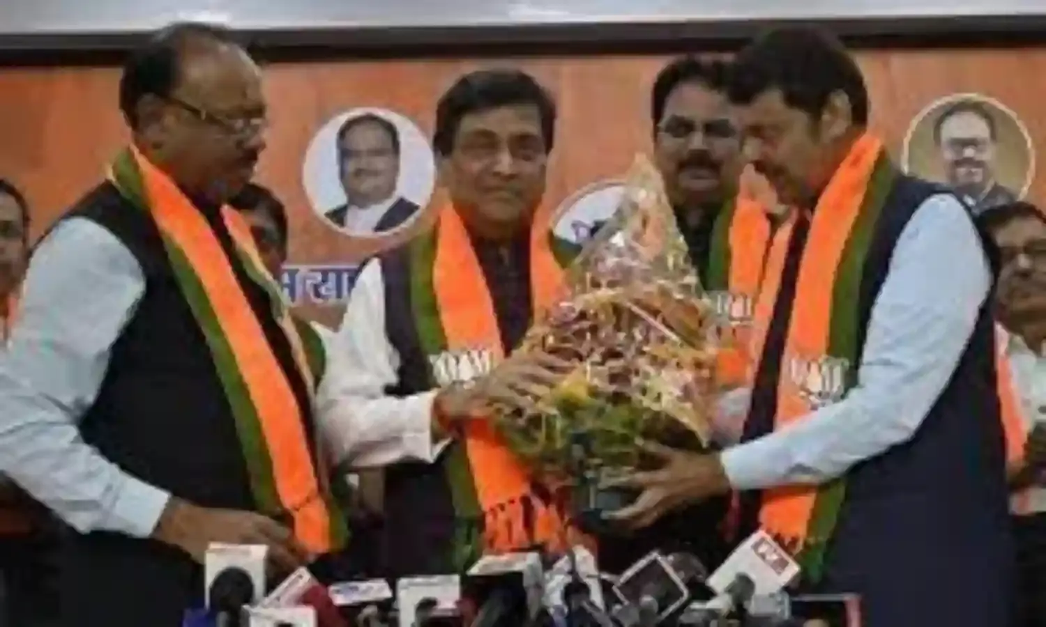आदर्श घोटाले का आरोप राजनीतिक हादसा, भाजपाई बनने पर भी चव्हाण की जुबान पर कांग्रेस