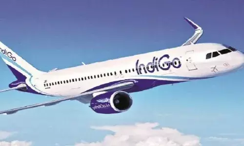 इंडिगो फ्लाइट में बम की खबर से फैली दहशत, जांच में नहीं मिला कुछ संदिग्ध इंडिगो फ्लाइट में बम की खबर से फैली दहशत, जांच में नहीं मिला कुछ संदिग्ध