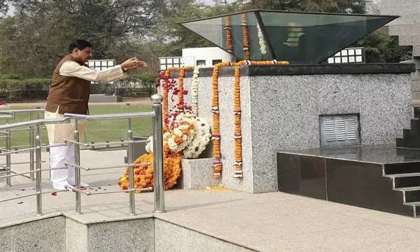 मुख्यमंत्री डॉ. यादव ने पुलवामा हमले की बरसी पर श्रद्धांजलि अर्पित की