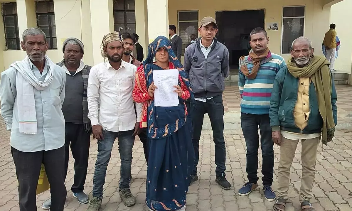 पति की संदिग्ध मौत की घटना की जांच करवाये जाने की मांग