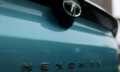 टाटा नेक्सन ईवी और टियागो ईवी 1.2 लाख रुपए तक हो गई सस्ती, कंपनी ने की कीमत में कटौती की घोषणा