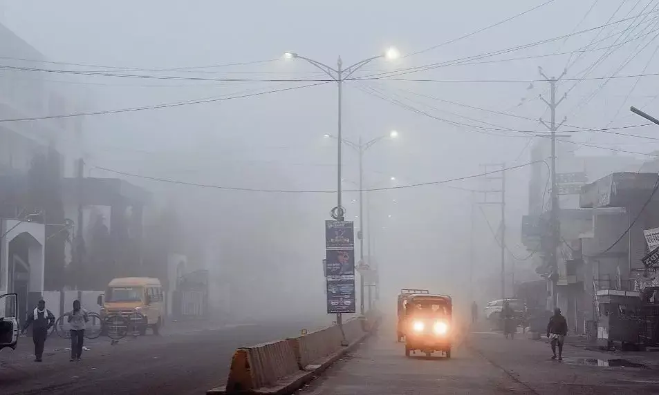 दिन का तापमान गिरा तो रात का बढ़ा, हल्की बारिश संभावित
