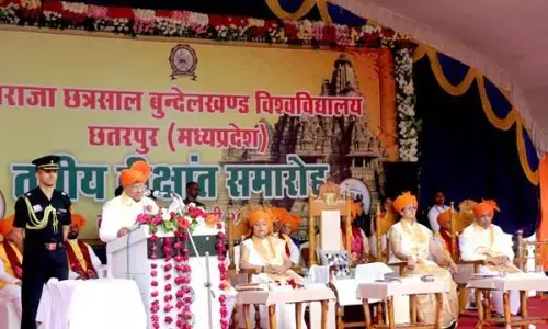 बसंत पंचमी पर दीक्षांत समारोह बुंदेली संस्कृति-संस्कार के साथ हुआ