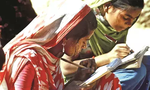 600 से अधिक महिलाएं देंगी दसवीं की परीक्षा, मेहनत, मजदूरी कर रात में पढ़ रहीं