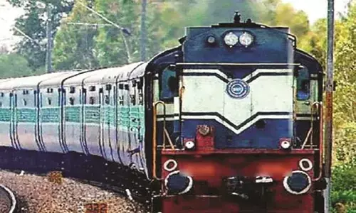 गुदमा-आमगांव स्टेशन के बीच गर्डर लॉचिंग के कारण कई ट्रेनें करने पड़ी रद्द