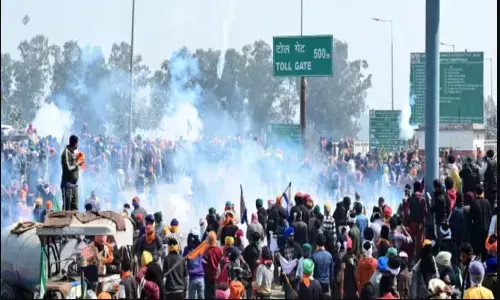 हरियाणा के सात जिलों में 17 फरवरी तक इंटरनेट बंद, खट्टर सरकार ने बढ़ाई पाबंदी हरियाणा के सात जिलों में 17 फरवरी तक इंटरनेट बंद, खट्टर सरकार ने बढ़ाई पाबंदी