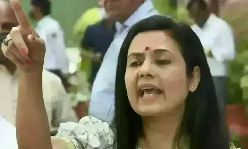 TMC नेता महुआ मोइत्रा को मिला ED का समन, 19 फरवरी को FEMA मामले में होगी पूछताछ TMC नेता महुआ मोइत्रा को मिला ED का समन, 19 फरवरी को FEMA मामले में होगी पूछताछ