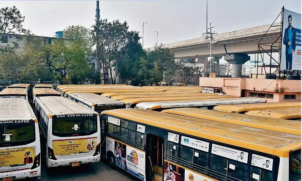 नहीं चलीं सिटी बसें, परेशान हुए लोग
