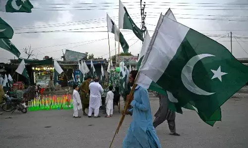 क्या पाकिस्तान में दोबारा होंगे आम चुनाव? कथित धांधली को लेकर खटखटाया सुप्रीम कोर्ट का दरवाजा क्या पाकिस्तान में दोबारा होंगे आम चुनाव? कथित धांधली को लेकर खटखटाया सुप्रीम कोर्ट का दरवाजा