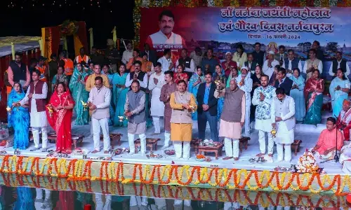 नर्मदा जयंती महोत्सव और नर्मदापुरम गौरव दिवस कार्यक्रम में शामिल हुए मुख्यमंत्री डॉ. यादव, बोले - नर्मदा में प्रदूषित पानी मिलने से रोकने के लिए राज्य सरकार संकल्पबद्ध