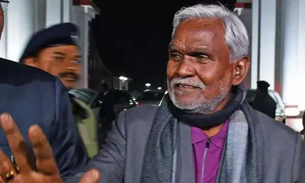 चंपई सोरेन की मुश्किलें बरकरार, मंत्रिमंडल में शामिल नहीं होने के चलते 12 कांग्रेस विधायक दिल्ली हुए रवाना
