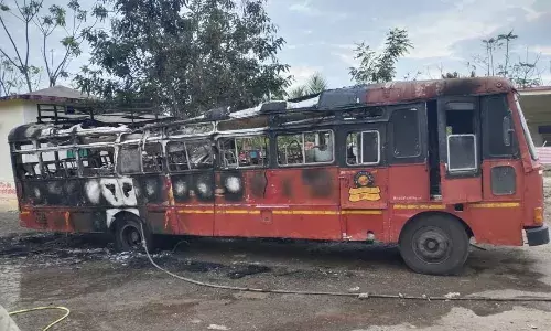 डिपो में खड़ी बस को कर दिया आग के हवाले, अज्ञात आरोपियों के खिलाफ मामला दर्ज